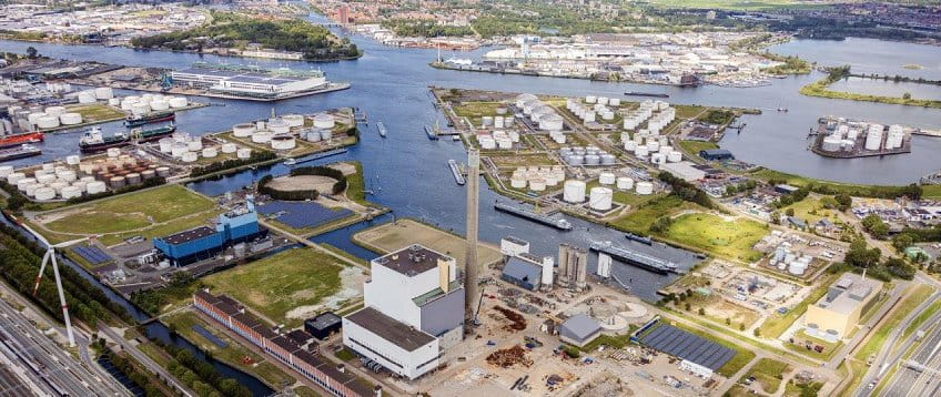 Luchtfoto van industrieterrein in Amsterdam